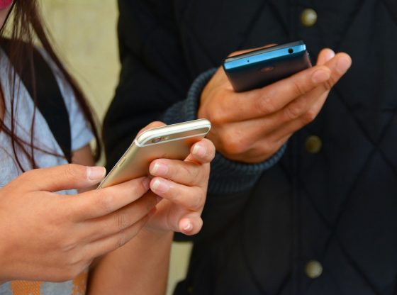 Se disputer par SMS